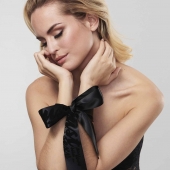 Черные ленты для связывания SILKY SENSUAL HANDCUFFS - Bijoux Indiscrets - купить с доставкой в Нижнекамске