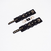 Черные кожаные наручники с узорами и золотистой фурнитурой - Crazy Handmade - купить с доставкой в Нижнекамске