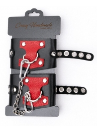 Черные наручники с красным декором и заклепками - Crazy Handmade - купить с доставкой в Нижнекамске