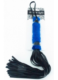 Нежная плеть с синим мехом BDSM Light - 43 см. - БДСМ Арсенал - купить с доставкой в Нижнекамске