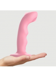 Розовая насадка-стимулятор Strap-On-Me Tapping Dildo Wave - Strap-on-me - купить с доставкой в Нижнекамске
