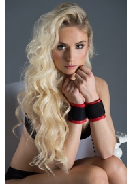 Полиуретановые манжеты для фиксации рук вместе Bound Together Wrist Restraints - Blush Novelties - купить с доставкой в Нижнекамске