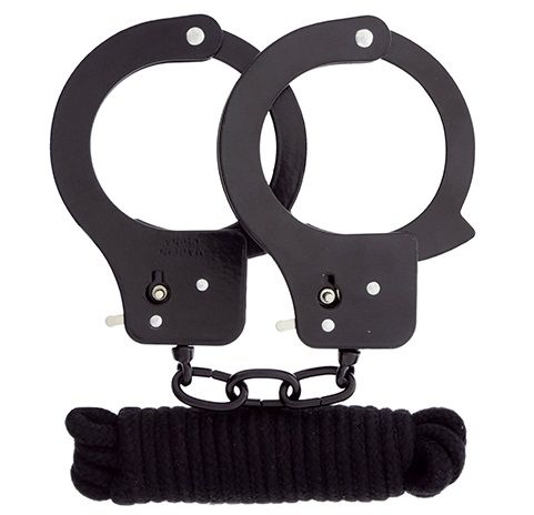 Чёрные наручники из листового металла в комплекте с веревкой BONDX METAL CUFFS LOVE ROPE SET - Dream Toys - купить с доставкой в Нижнекамске